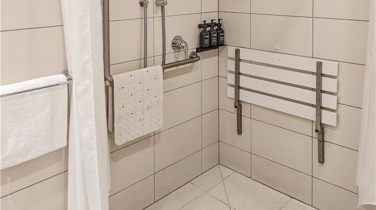 Rydges Latimer Christchurch Room