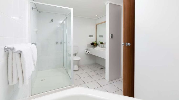 Rydges Geelong Suite