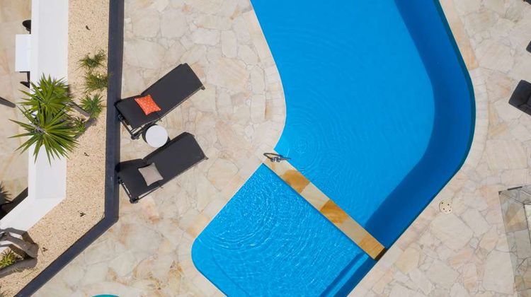 Rydges Geelong Pool