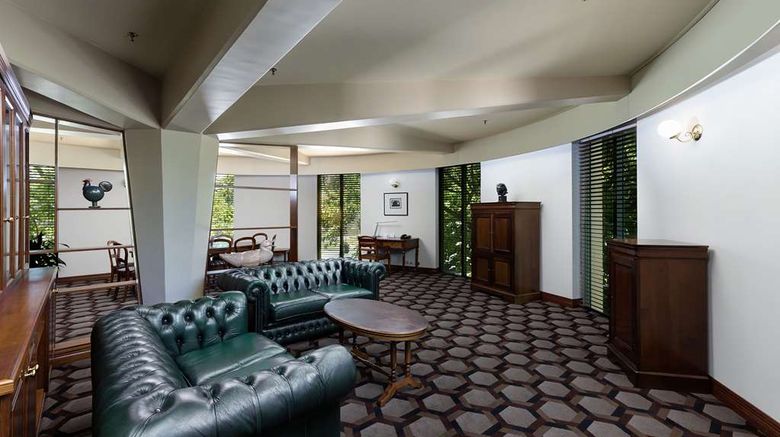 <b>Rydges Capital Hill Suite</b>. Images powered by <a href="https://iceportal.shijigroup.com/" title="IcePortal" target="_blank">IcePortal</a>.