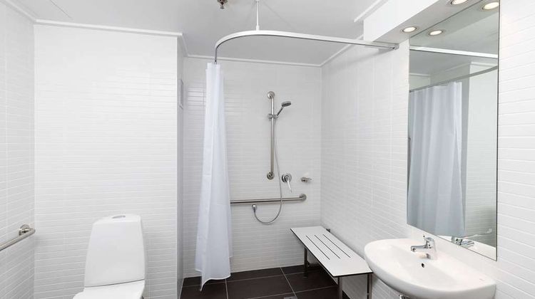 Rydges Capital Hill Room