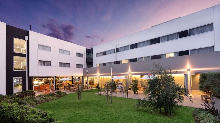 Atura Dandenong Exterior