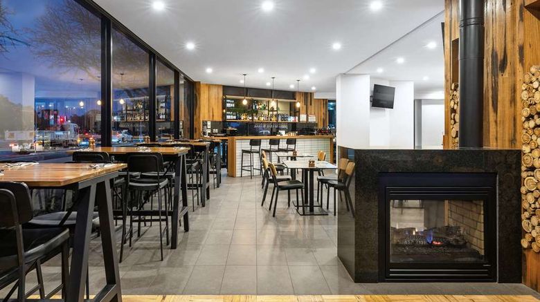 <b>Rydges South Park Adelaide Restaurant</b>. Images powered by <a href="https://iceportal.shijigroup.com/" title="IcePortal" target="_blank">IcePortal</a>.