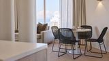 <b>Cronulla Beach Side Room</b>. Images powered by <a href="https://iceportal.shijigroup.com/" title="IcePortal" target="_blank">IcePortal</a>.