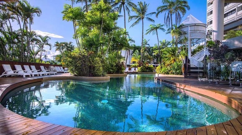 <b>Rydges Esplanade Resort Cairns Pool</b>. Images powered by <a href="https://iceportal.shijigroup.com/" title="IcePortal" target="_blank">IcePortal</a>.