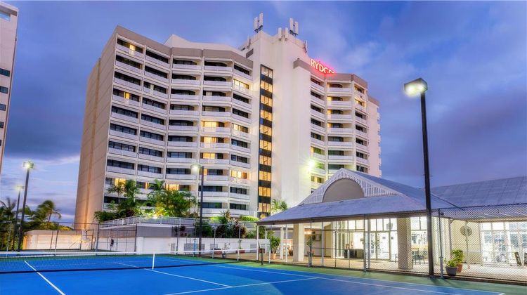 Rydges Esplanade Resort Cairns Exterior