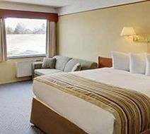 Kindersley Inn Room