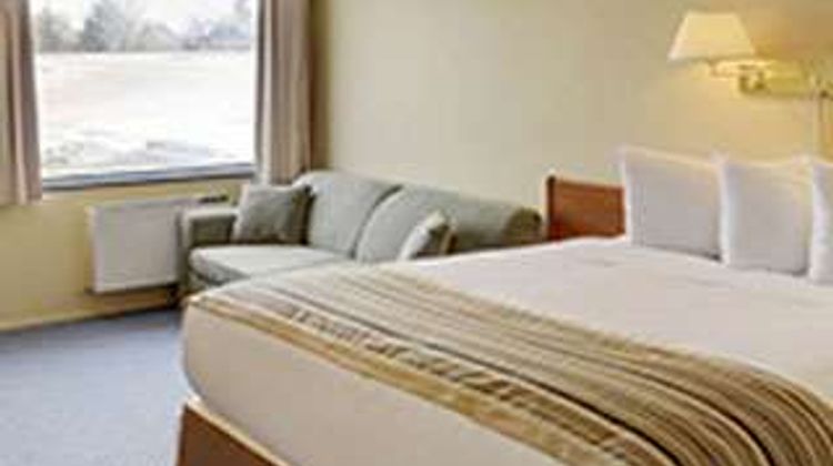 Kindersley Inn Room