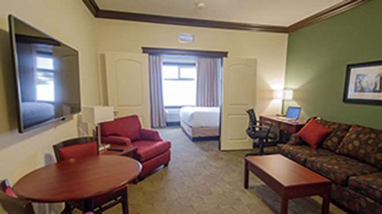 Kindersley Inn Suite