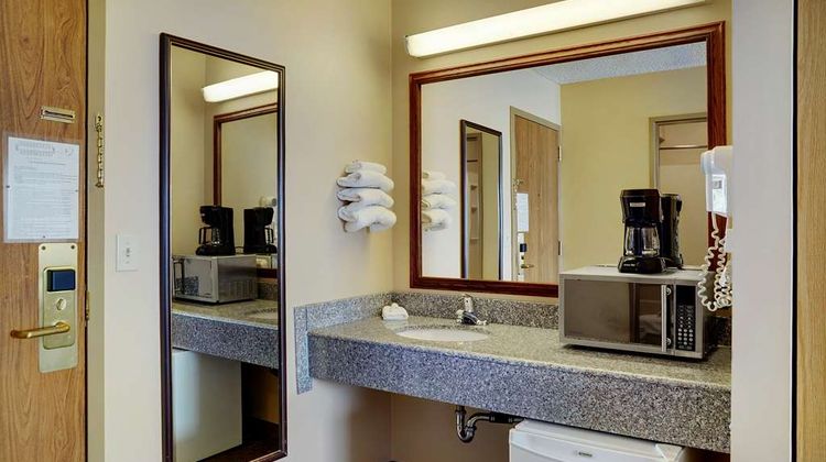 Nova Inn Kindersley Room
