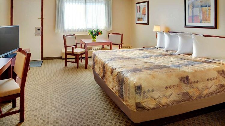 Nova Inn Kindersley Room