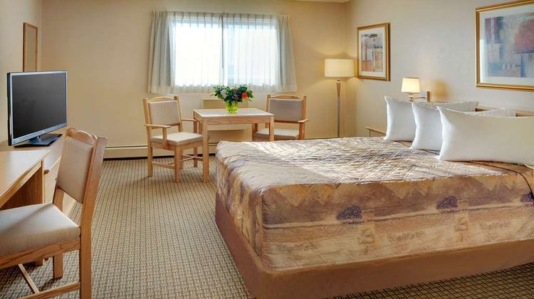 Nova Inn Kindersley Room