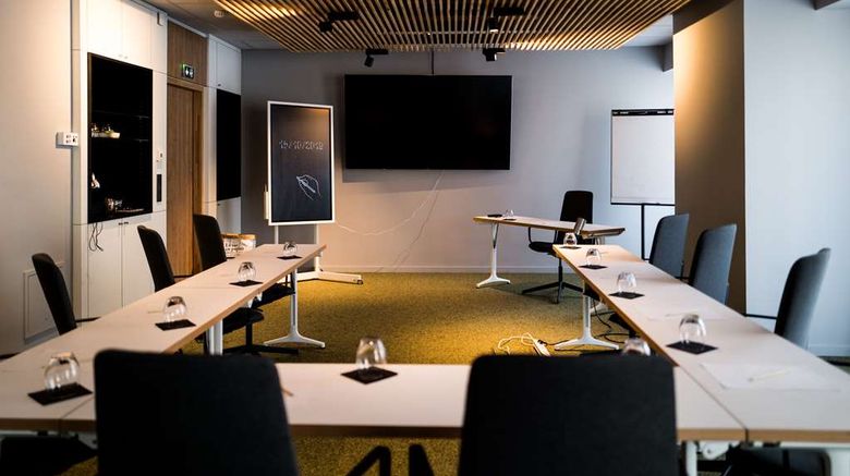 <b>Campanile Montpellier Centre Meeting</b>. Images powered by <a href="https://iceportal.shijigroup.com/" title="IcePortal" target="_blank">IcePortal</a>.