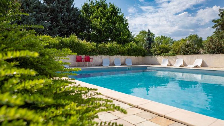 <b>Hotel Le Panorama Pool</b>. Images powered by <a href="https://iceportal.shijigroup.com/" title="IcePortal" target="_blank">IcePortal</a>.