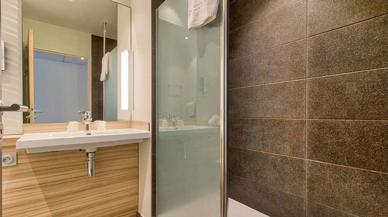 <b>B&B Hotel Saint Jean de Luz Room</b>. Images powered by <a href="https://iceportal.shijigroup.com/" title="IcePortal" target="_blank">IcePortal</a>.
