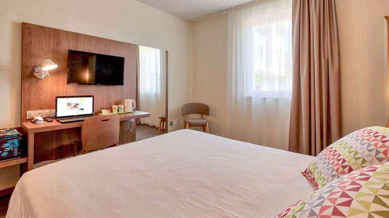 <b>B&B Hotel Saint Jean de Luz Room</b>. Images powered by <a href="https://iceportal.shijigroup.com/" title="IcePortal" target="_blank">IcePortal</a>.