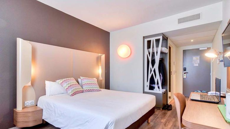 <b>B&B Hotel Saint Jean de Luz Room</b>. Images powered by <a href="https://iceportal.shijigroup.com/" title="IcePortal" target="_blank">IcePortal</a>.