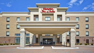 Hampton Inn & Suites Detroit/Warren