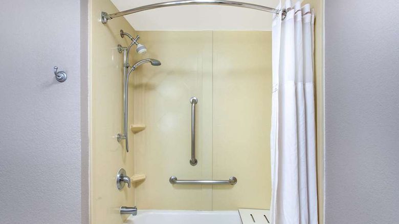 <b>Wingate by Wyndham Charleston Airport Room</b>. Images powered by <a href="https://iceportal.shijigroup.com/" title="IcePortal" target="_blank">IcePortal</a>.