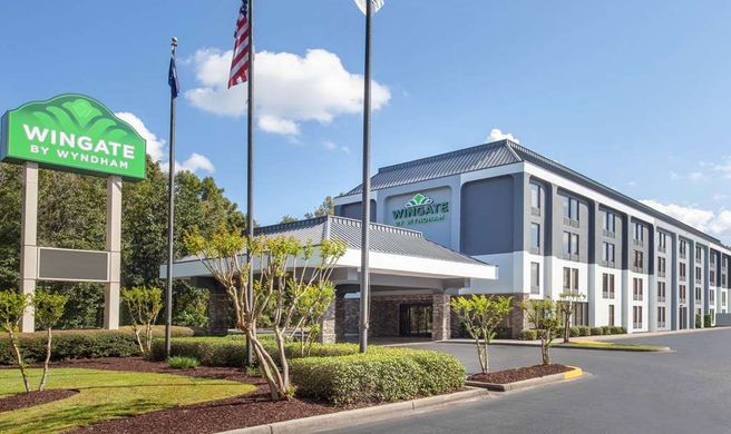 Wingate by Wyndham Charleston Airport Exterior