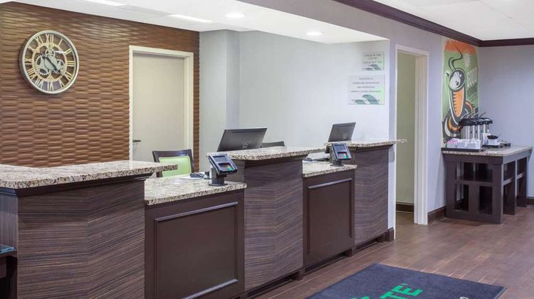 Wingate by Wyndham Charleston Airport Lobby