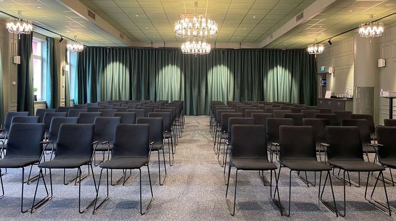 <b>Hotel Statt Hasselholm BW Signature Coll Meeting</b>. Images powered by <a href="https://iceportal.shijigroup.com/" title="IcePortal" target="_blank">IcePortal</a>.