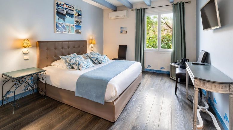 <b>Hotel Ermitage Room</b>. Images powered by <a href="https://iceportal.shijigroup.com/" title="IcePortal" target="_blank">IcePortal</a>.