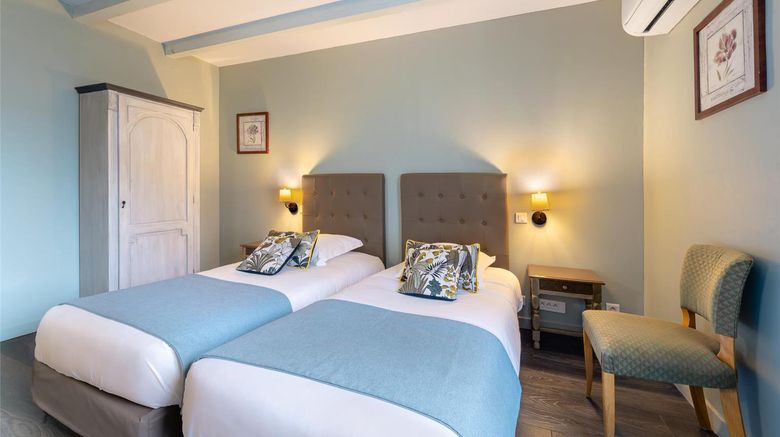 <b>Hotel Ermitage Room</b>. Images powered by <a href="https://iceportal.shijigroup.com/" title="IcePortal" target="_blank">IcePortal</a>.