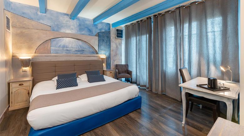 <b>Hotel Ermitage Room</b>. Images powered by <a href="https://iceportal.shijigroup.com/" title="IcePortal" target="_blank">IcePortal</a>.