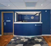 Travelodge Newcastle Quayside Lobby