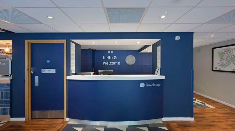 Travelodge Newcastle Quayside Lobby
