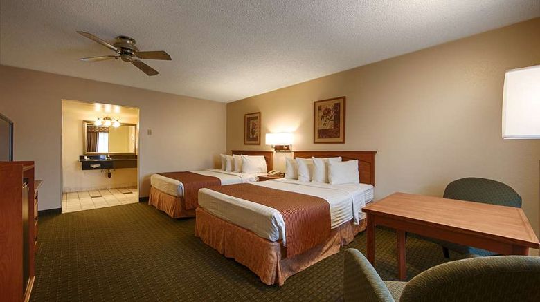 <b>SureStay Hotel by Best Western Tehachapi Room</b>. Images powered by <a href="https://iceportal.shijigroup.com/" title="IcePortal" target="_blank">IcePortal</a>.