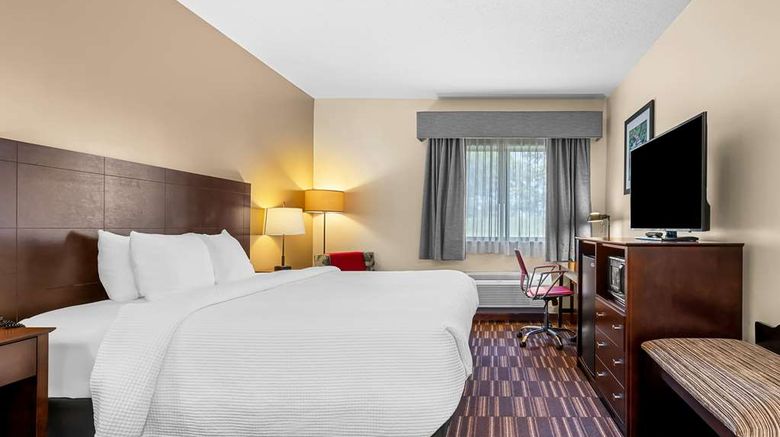 <b>Best Western University Inn Suite</b>. Images powered by <a href="https://iceportal.shijigroup.com/" title="IcePortal" target="_blank">IcePortal</a>.