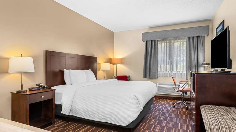 <b>Best Western University Inn Suite</b>. Images powered by <a href="https://iceportal.shijigroup.com/" title="IcePortal" target="_blank">IcePortal</a>.