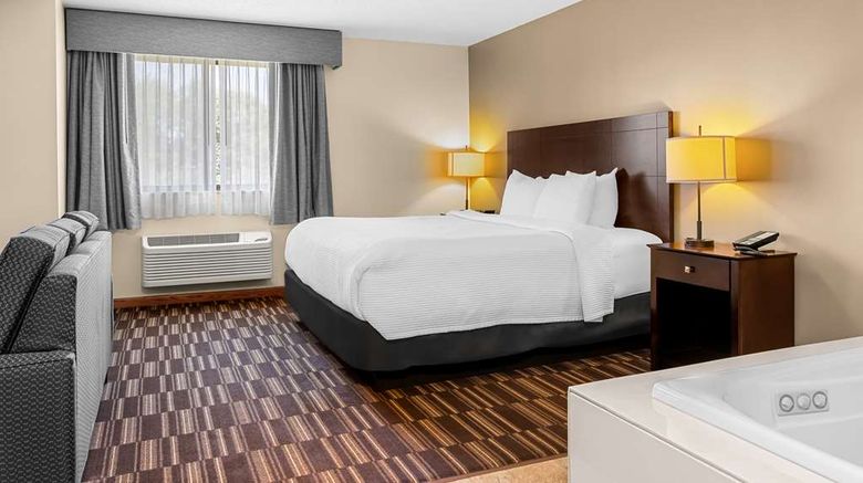 <b>Best Western University Inn Suite</b>. Images powered by <a href="https://iceportal.shijigroup.com/" title="IcePortal" target="_blank">IcePortal</a>.