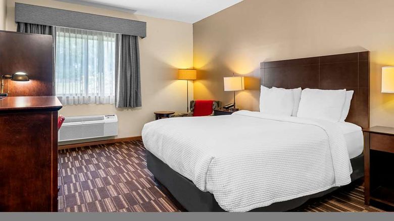 <b>Best Western University Inn Room</b>. Images powered by <a href="https://iceportal.shijigroup.com/" title="IcePortal" target="_blank">IcePortal</a>.