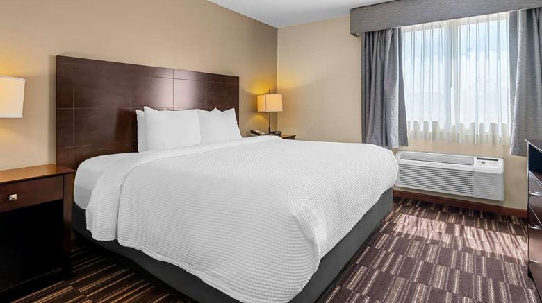 <b>Best Western University Inn Room</b>. Images powered by <a href="https://iceportal.shijigroup.com/" title="IcePortal" target="_blank">IcePortal</a>.