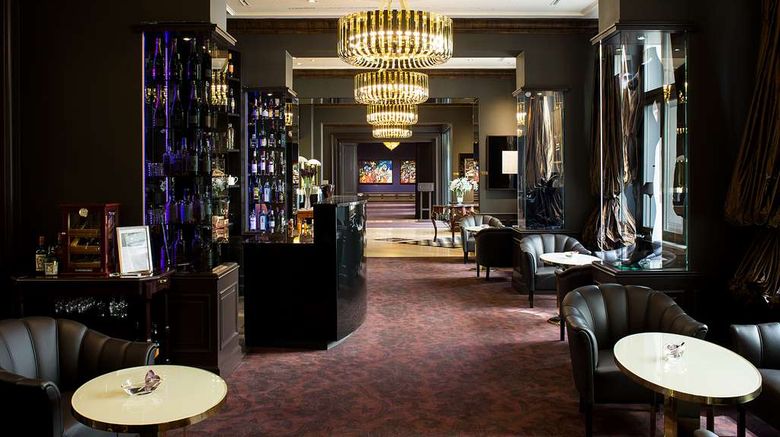 <b>Le Palais Art Hotel Prague Lobby</b>. Images powered by <a href="https://iceportal.shijigroup.com/" title="IcePortal" target="_blank">IcePortal</a>.
