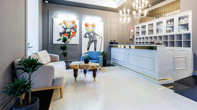 <b>Frapolli 21 Hotel Lobby</b>. Images powered by <a href="https://iceportal.shijigroup.com/" title="IcePortal" target="_blank">IcePortal</a>.