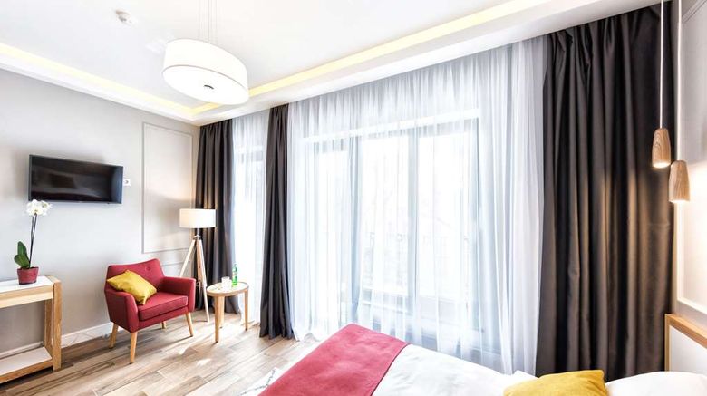 <b>Frapolli 21 Hotel Room</b>. Images powered by <a href="https://iceportal.shijigroup.com/" title="IcePortal" target="_blank">IcePortal</a>.
