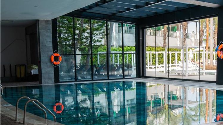 DoubleTree by Hilton Antalya-Kemer Pool