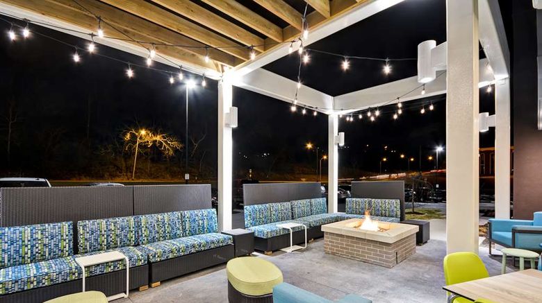 <b>Home2 Suites by Hilton, KU Med Center Exterior</b>. Images powered by <a href="https://iceportal.shijigroup.com/" title="IcePortal" target="_blank">IcePortal</a>.