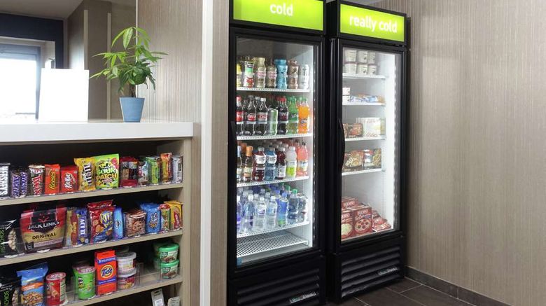 <b>Home2 Suites by Hilton Airport Expo Ctr Restaurant</b>. Images powered by <a href="https://iceportal.shijigroup.com/" title="IcePortal" target="_blank">IcePortal</a>.