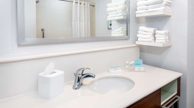 Hampton Inn & Suites Capitol-University Room