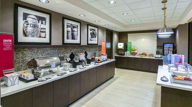 <b>Hampton Inn & Suites Capitol-University Restaurant</b>. Images powered by <a href="https://iceportal.shijigroup.com/" title="IcePortal" target="_blank">IcePortal</a>.