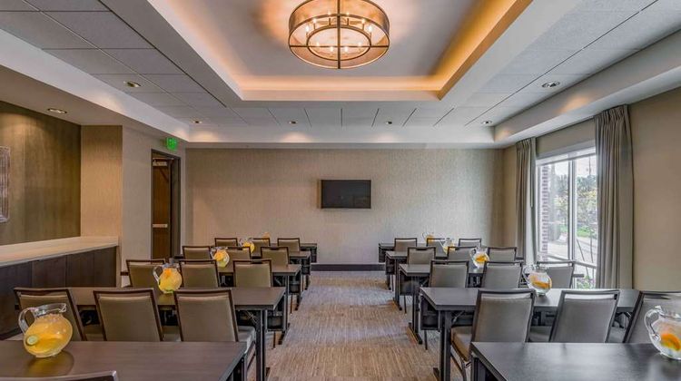 Hampton Inn & Suites Capitol-University Meeting