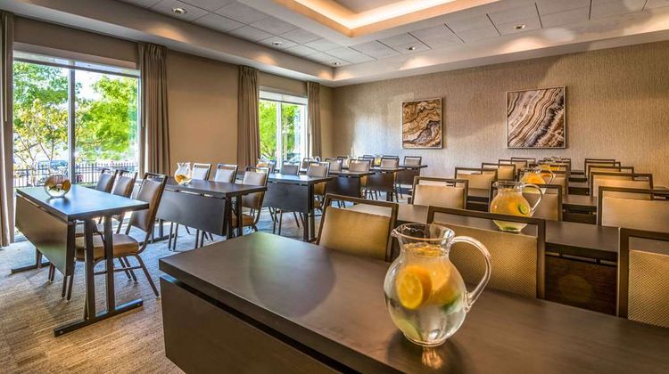 Hampton Inn & Suites Capitol-University Meeting