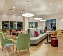 Home2 Suites by Hilton Montreal Dorval Lobby
