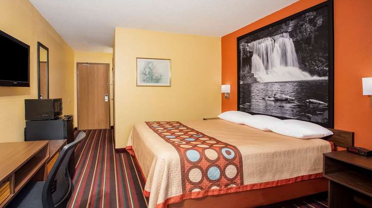Super 8 Crawfordsville Room