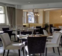 Best Western Plus Burlington Hotel Exterior